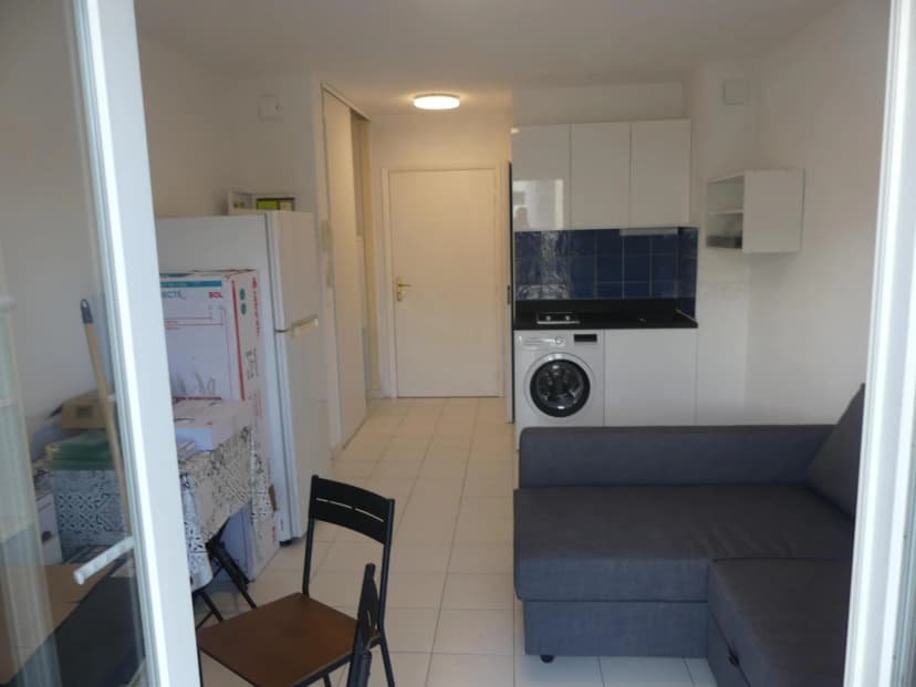 726945 photo